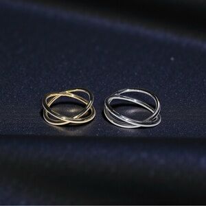 Elegant Gold and Silver Intertwined Rings